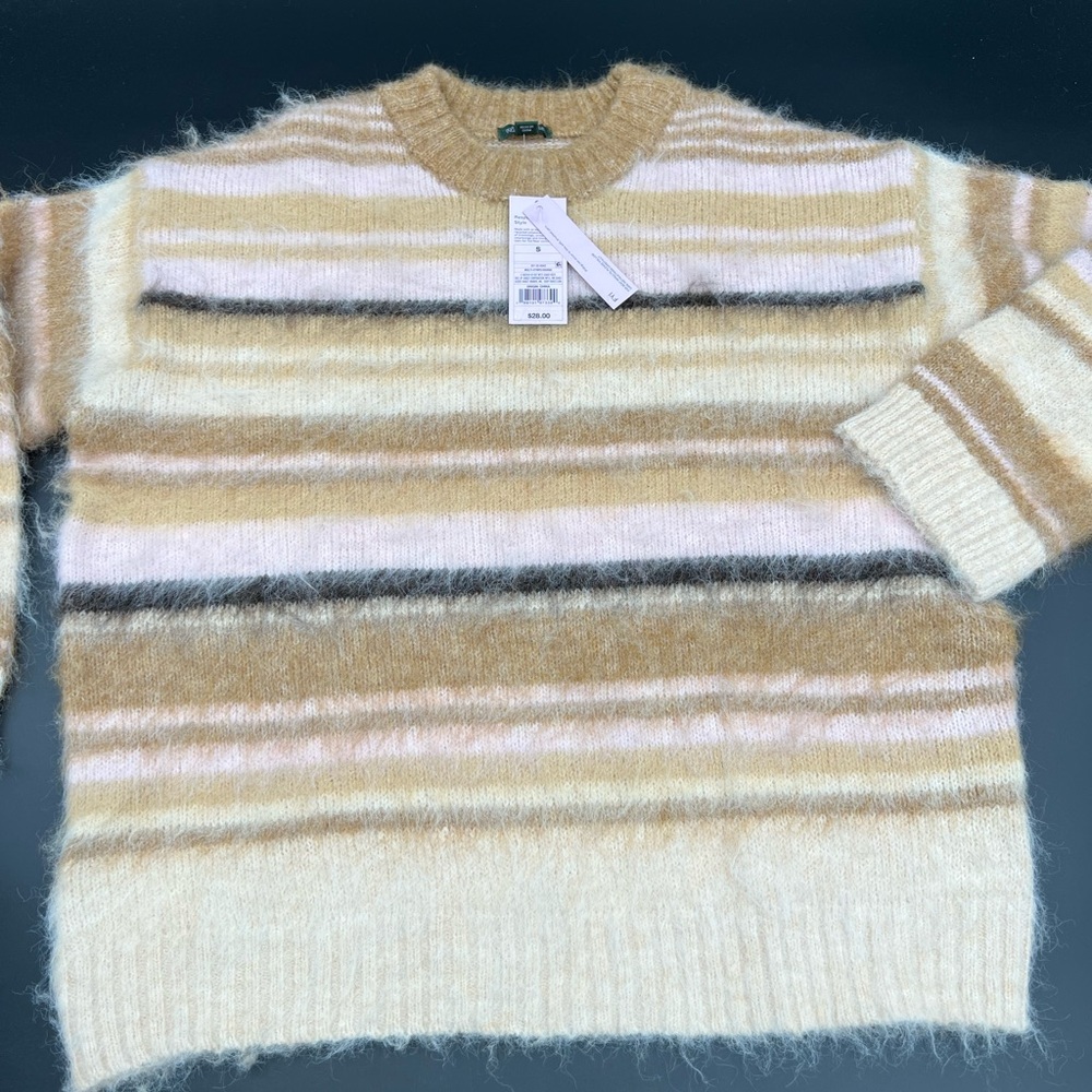 Women’s Wild Fable fuzzy oversized sweater SZ S. Browns/pink/cream. 8% wool. NWT